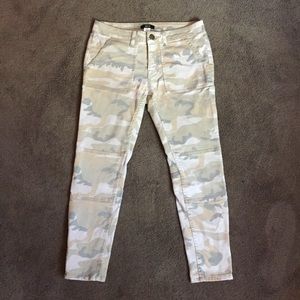 BDG Ankle-Zip Camo Pants